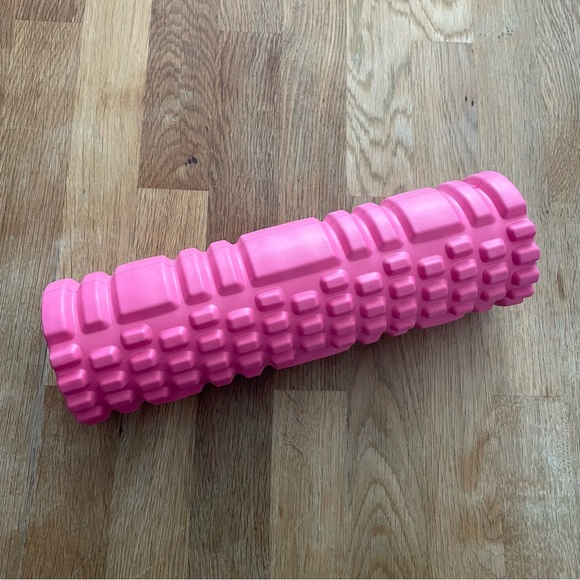 Deep Tissue Massage Foam Roller - Picture 1 of 2